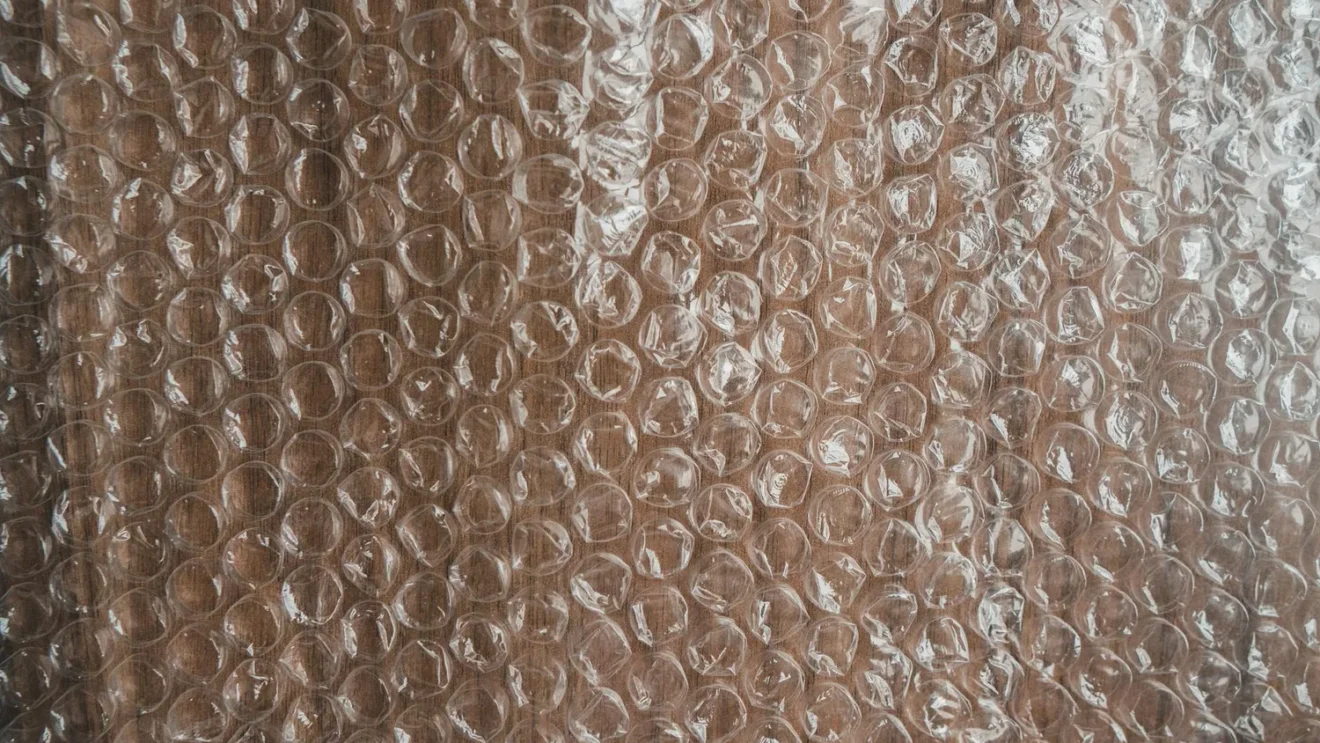 Bâche à bulles pour piscine : tout ce qu’il faut savoir